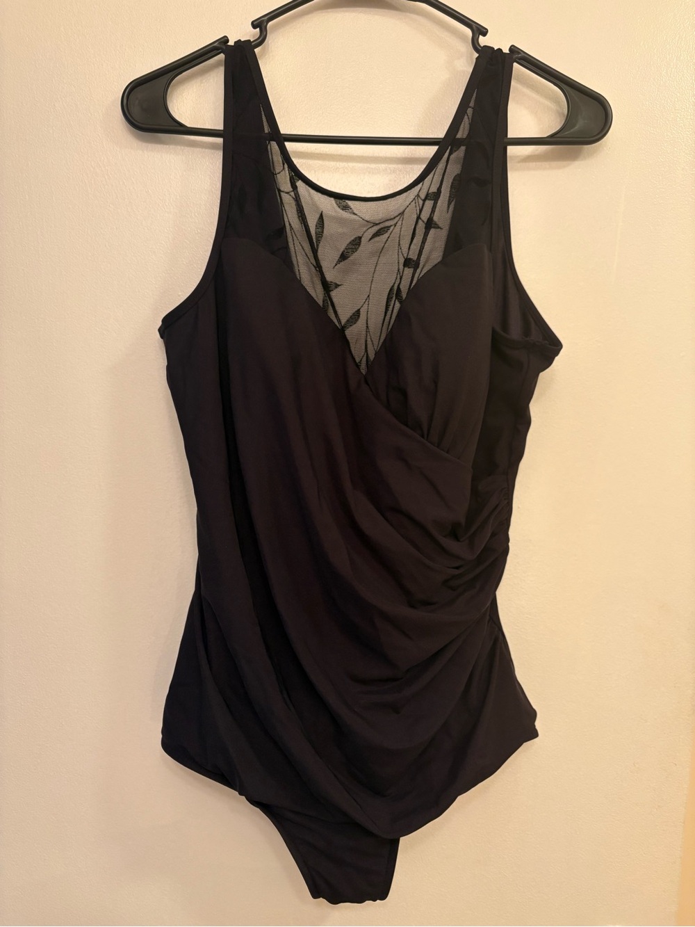 NWOT Maxine Of Hollywood Ruched One Piece Swimsuit - Size 20W